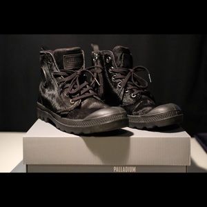Palladium Pampa Hi Zip Leather & Pony Hair size6.5